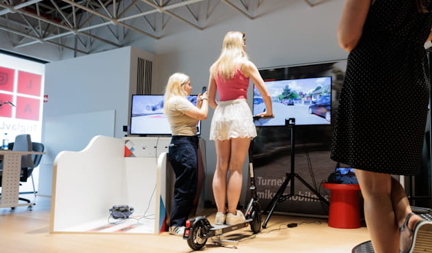 Simulator vožnje z e-skirojem